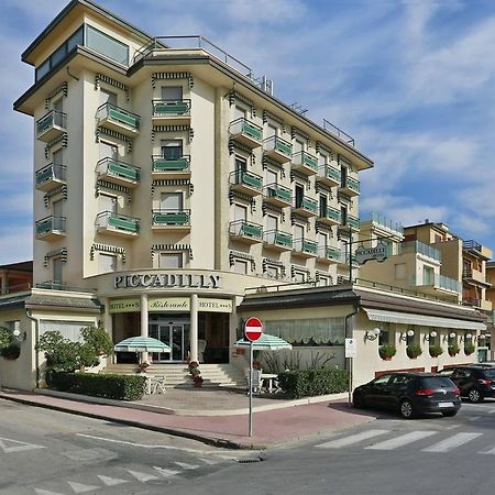 Hotel Piccadilly Λίντο ντι Καμαϊόρε Εξωτερικό φωτογραφία